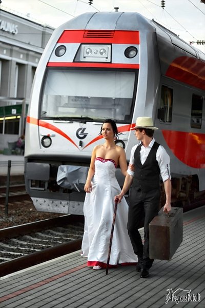 20110615_egle_ir_modestas_traukiniu_stotis_015